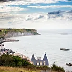 La Vie Est Belle - Centre D'Arromanches, Terrasse