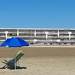 Sur La Plage