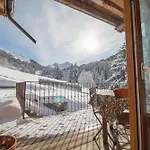 Chalet Le Cairn - Unique Ski-In Ski-Out Location!
