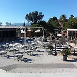 Mobil Home Recent De 3 Chambres Dans Un Camping 4*