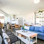 Awesome Apartment In Sete With Wifi