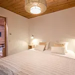 Elegant Appartement Renove Avec Wifi Au Coeur Du Vieux Val-D'Isere, Proche Des Pistes Et Commodites - Fr-1-694-313