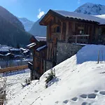 Chalet Des Trappeurs Coeur Vanoise 15 Persons