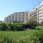 Apartment Grand Sud-4 By Interhome