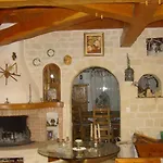 Le Mas Des Mathes, Chambres D'Hotes, Studios