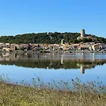 Appartement Spacieux De Plein Pied Avec 2 Chambres, Cuisine, Salon, Terrasse A 2 Minutes De La Plage