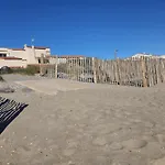 Front De Mer, Vue A 180° Sur La Mediterranee, Acces Direct Plage