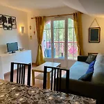 Appartement Dans Residence Avec Piscine