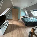 Au Petit Bonheur