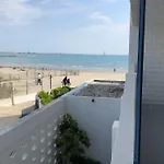 Appartement Confortable Avec Piscine En Bord De Mer - Fr-1-716-64