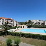 Studio Cabine Climatise Avec Piscine Et Parking, Acces Direct A La Plage - Fr-1-753-17