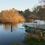 L'Ilot Du 9 - Cabane & Spa Au Bord Du Lac