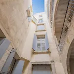 Le Petit Saint Jean T2, Clim, Centre Historique