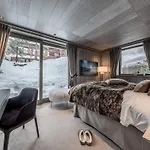Appartement De Luxe A Courchevel: 5 Chambres, Terrasse Et Service De Conciergerie - Fr-1-613A-37