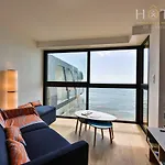Appartement Au Pied De La Plage, Vue Imprenable Sur La Mer