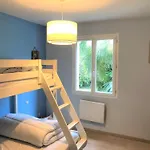 Agreable Maison Ensoleillee Avec Jardin Arbore