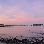 Maison Familiale, Jardin Clos, Proche Menhirs Et Plage