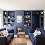 Maison Familiale Renovee Avec Piscine Quartier De La Cible