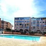 T2 Charmant Pour 4 Personnes Avec Piscine, Parking, Proche Plage Et Commerces - Fr-1-607-54