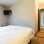 Stunning 3-Bedroom Apartment With Mountain Views