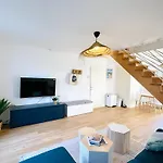 Bord De Mer, Maison Paisible Et Renovee A Penvins