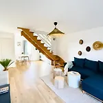Bord De Mer, Maison Paisible Et Renovee A Penvins