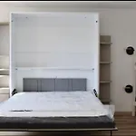 Spacious Cocoon In Six-Fours-Les-Plages