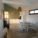 Maisonnette L'Echappee Belle Pour 2 Personnes A Andernos