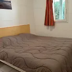 Appartement Lumineux Avec Terrasse, Parking & Piscine - 300M De La Plage, Narbonne Plage - Fr-1-229B-748