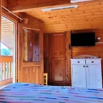 A Bias Chalet 4 A 6 Personnes Entierement Climatise Chargeur Ve 7Kw-Wifi-Balneo Et Piscine