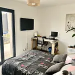 Villa De 100M² Climatisee Sur Meze