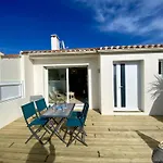 Maison Renovee Avec Gout 700M De La Plage