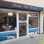 Studio, Terrasse Et Piscine, Proche Centre Et Plages