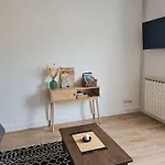 Secret Rooftop, Appartement Avec Belle Terrasse