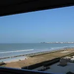 Beau T2 Face Mer, Balcon, Acces Direct Plage, St Gilles Croix De Vie - Fr-1-324-125