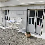 La Playa - Villa St Laurent - Grand Studio Avec Espace Nuit Et Parking Privatif - 40 Metres De La Promenade Marcel Proust