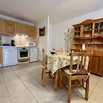 Appartement Cosy A Saint-Georges-D'Oleron, 4 Couchages, Proche Mer Et Commerces, Avec Balcon Et Parking - Fr-1-246A-295