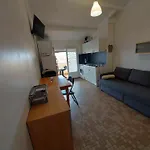 Studio Mezzanine A 250M De La Plage Pour 4 Personnes - Terrasse, Animaux Acceptes - Fr-1-423-300