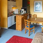 Cozy Family Cocoon Of 38 M With Balcony