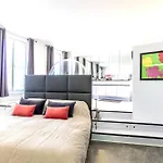 Grande Residence Avec Jacuzzi A Marseille