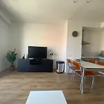 T2 La Singuliere