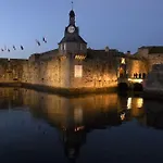 Une Vue Panoramique Sur La Baie De Concarneau