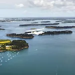Detente Et Vue Sur Le Port A Arzon