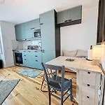Appartement Renove, 1 Chambre, 300M De La Gare, Pres Du Centre De Granville - Fr-1-361-479