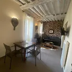 Coloniale Apt Plein Pied Centre Bayeux Pres Plages Du Debarquement Avec Terrasse Privative Et Cour Interieure