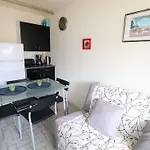 Studio Avec Terrasse, Piscine, Parking Et Clim Au Grau-Du-Roi - Fr-1-307-256