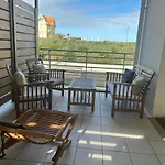 Appartement T3 A 50M De L'Ocean Avec Terrasse, Parking Et Wi-Fi - Refait A Neuf, Centre De Biscarrosse - Fr-1-521-155