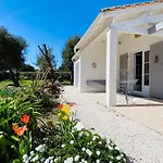 Superbe Villa De Plain-Pied Avec Parking Et Jardin
