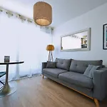 Appartement Au Calme Renove & Climatise En Plein Centre Du Port