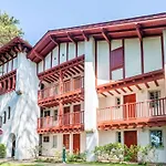 Appartement Coquet Avec Piscine Et Balcon A Ciboure, Proche Golf De La Nivelle - Fr-1-4-480